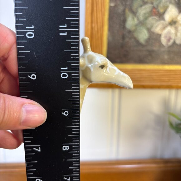 Vintage Giraffe Figurine Safari Animal Decor Spanish Ceramic Shelf Decor - Picture 13 of 15